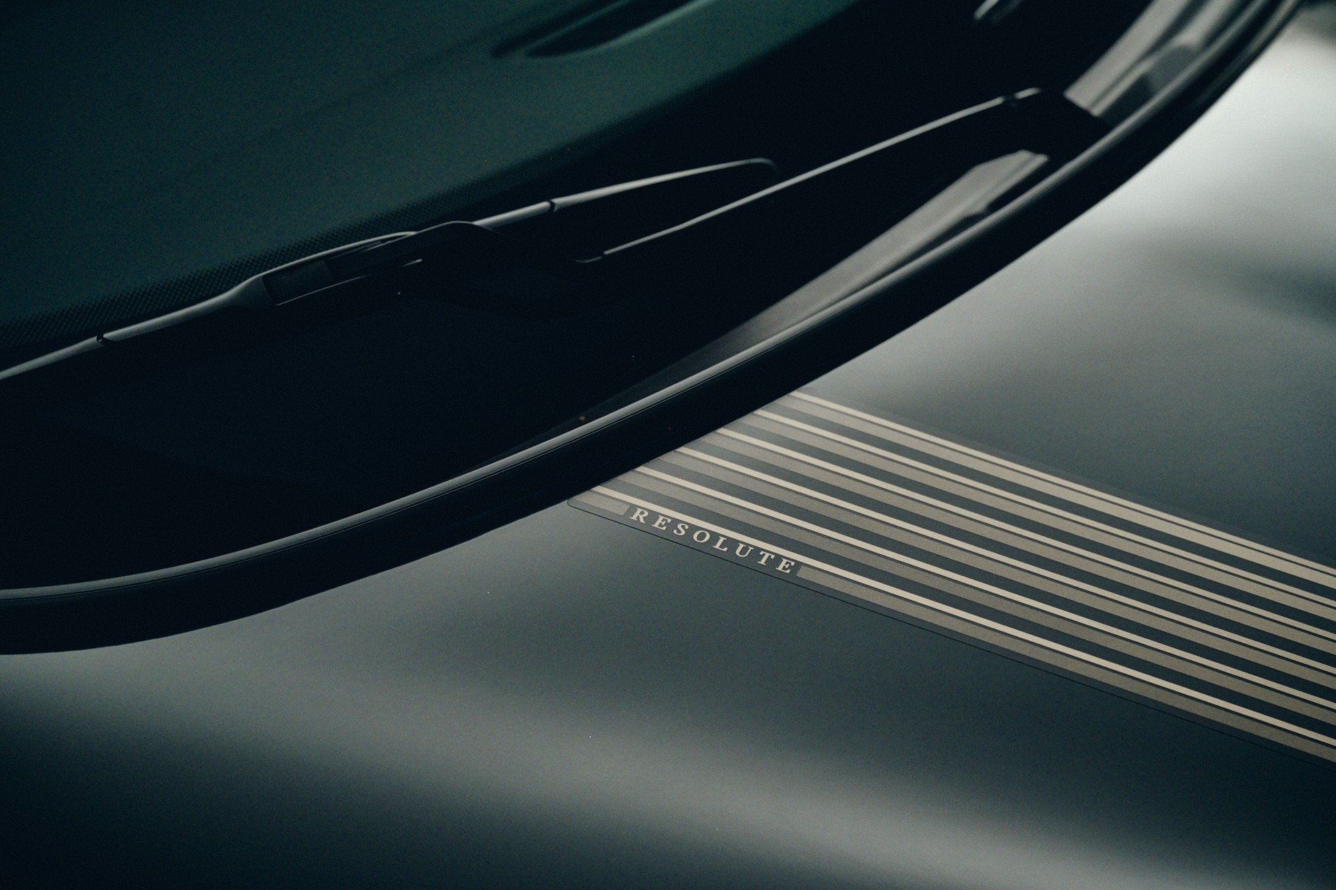 The all-electric MINI Resolute Edition. 